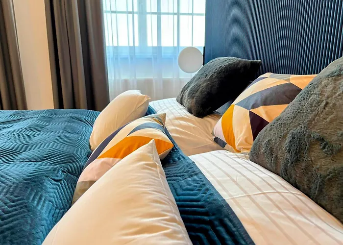 Apartments By Prague City Golf