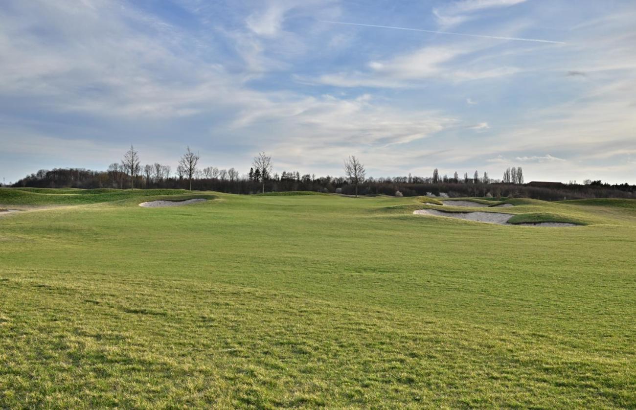 Resort By Golf *